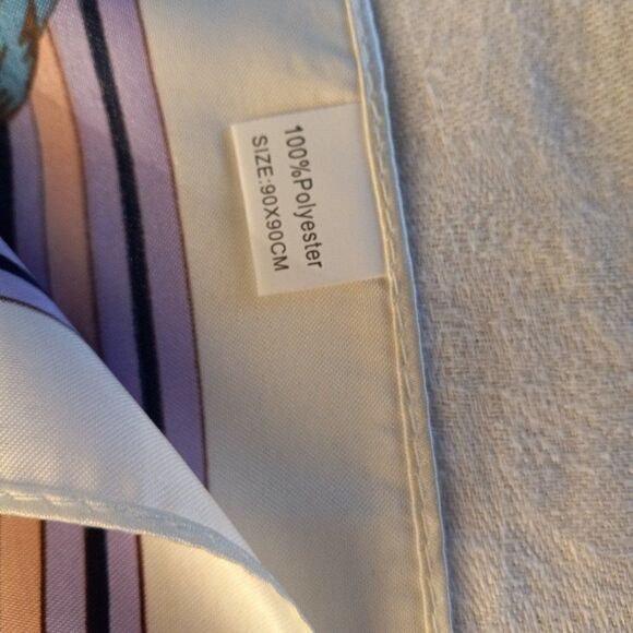 Suzhichou Horse Printed scarf - Picture 2 of 6